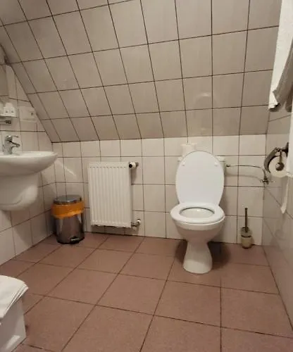 Dom Schumannów Nocleg ze śniadaniem 4*