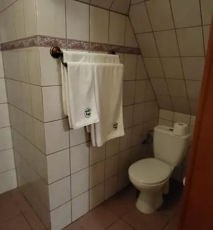 فندق مبيت وإفطار دوم شوماناو 2*